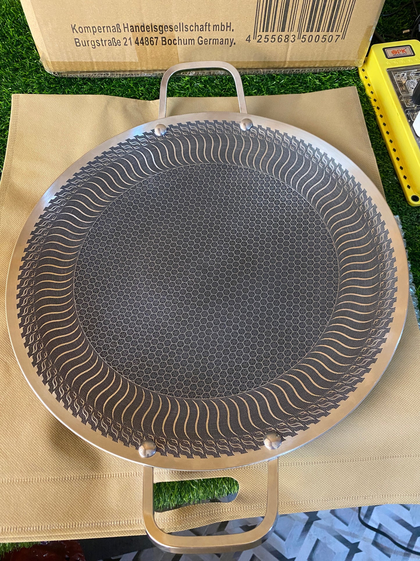 Germany Lot HoneyComb Laser Tawa