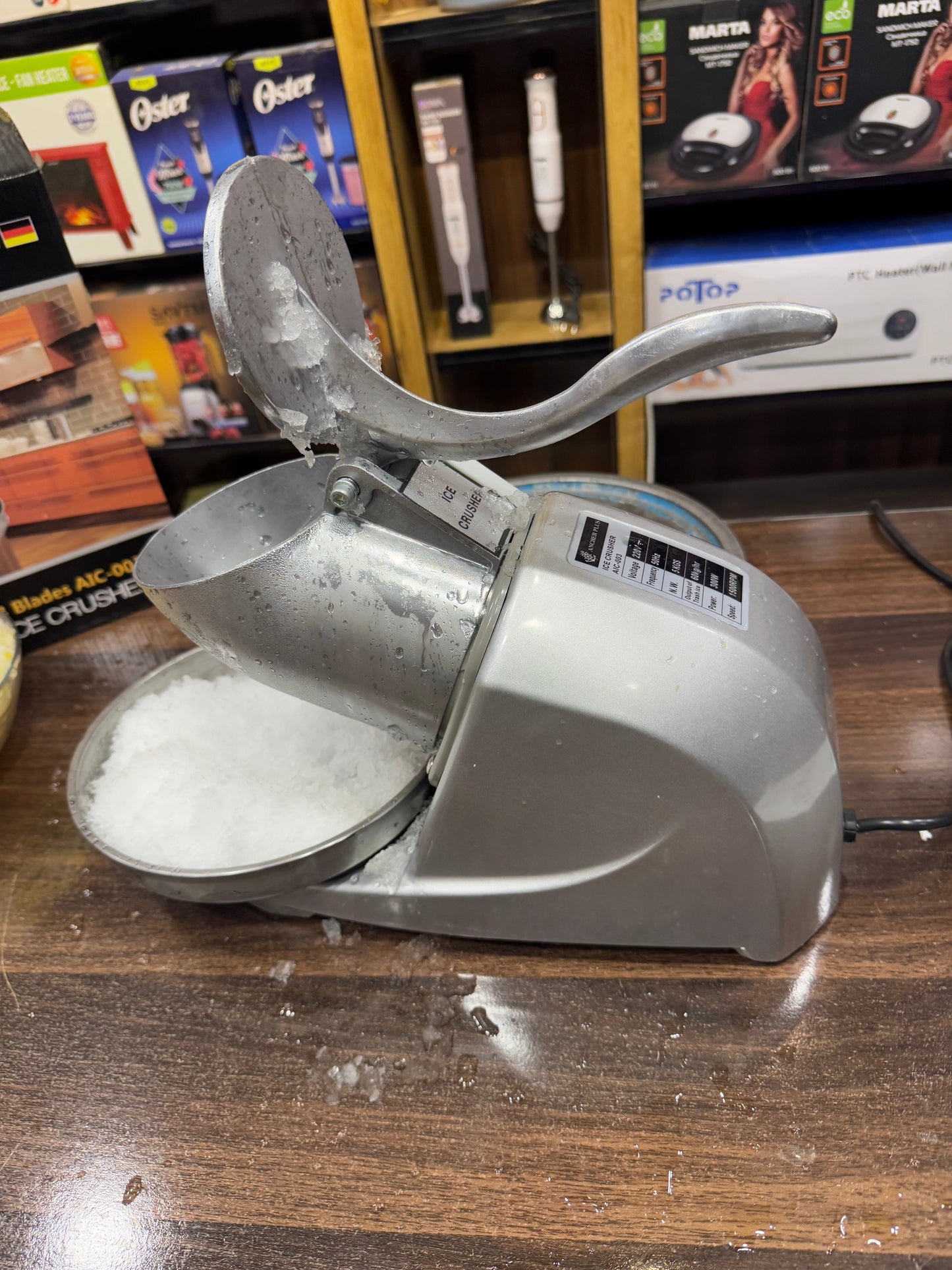 Ancher plus ice crusher . High Quality only 300 watt .