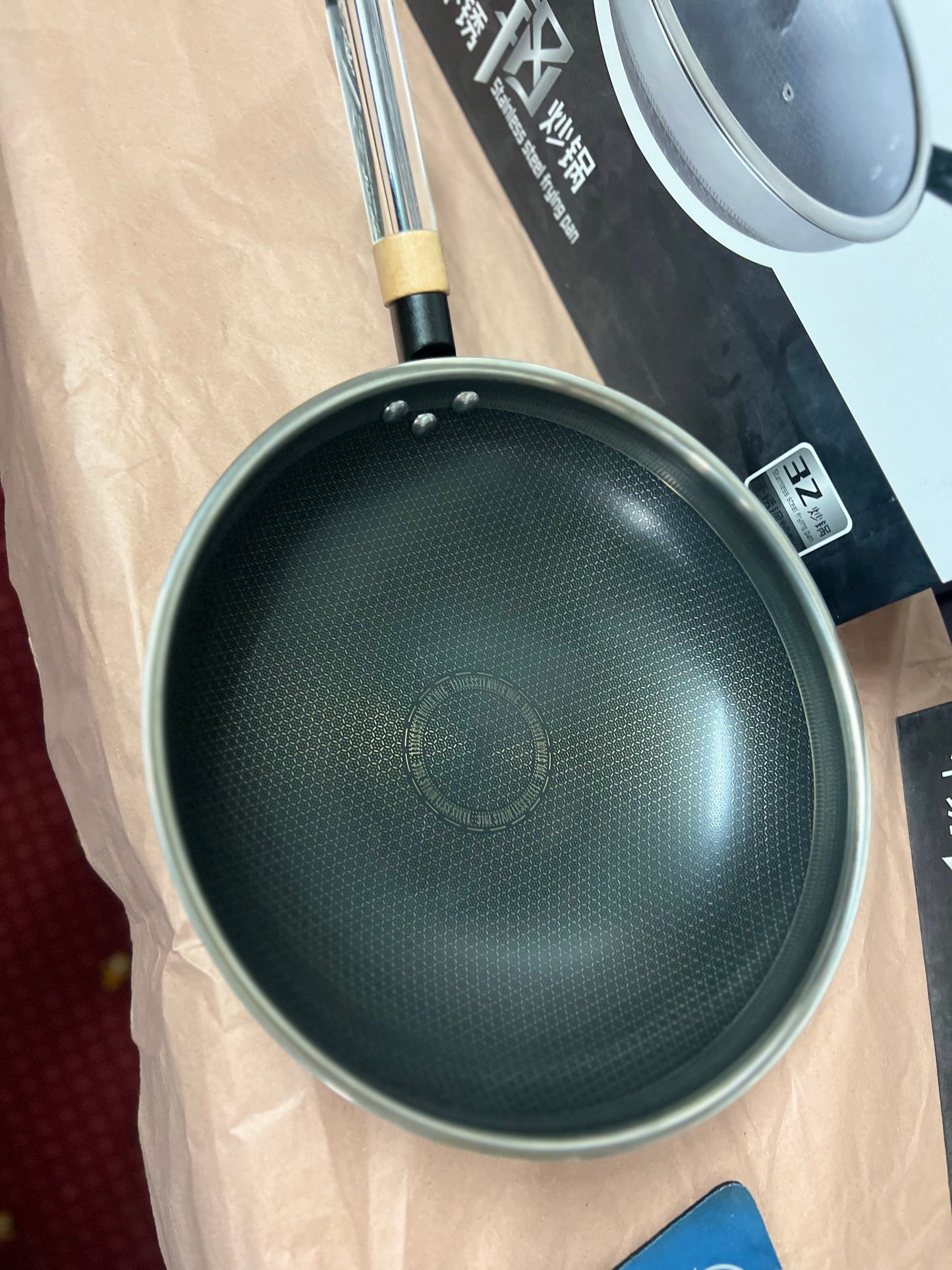 Laser printed Honeycomb . Deep Frypan 32CM