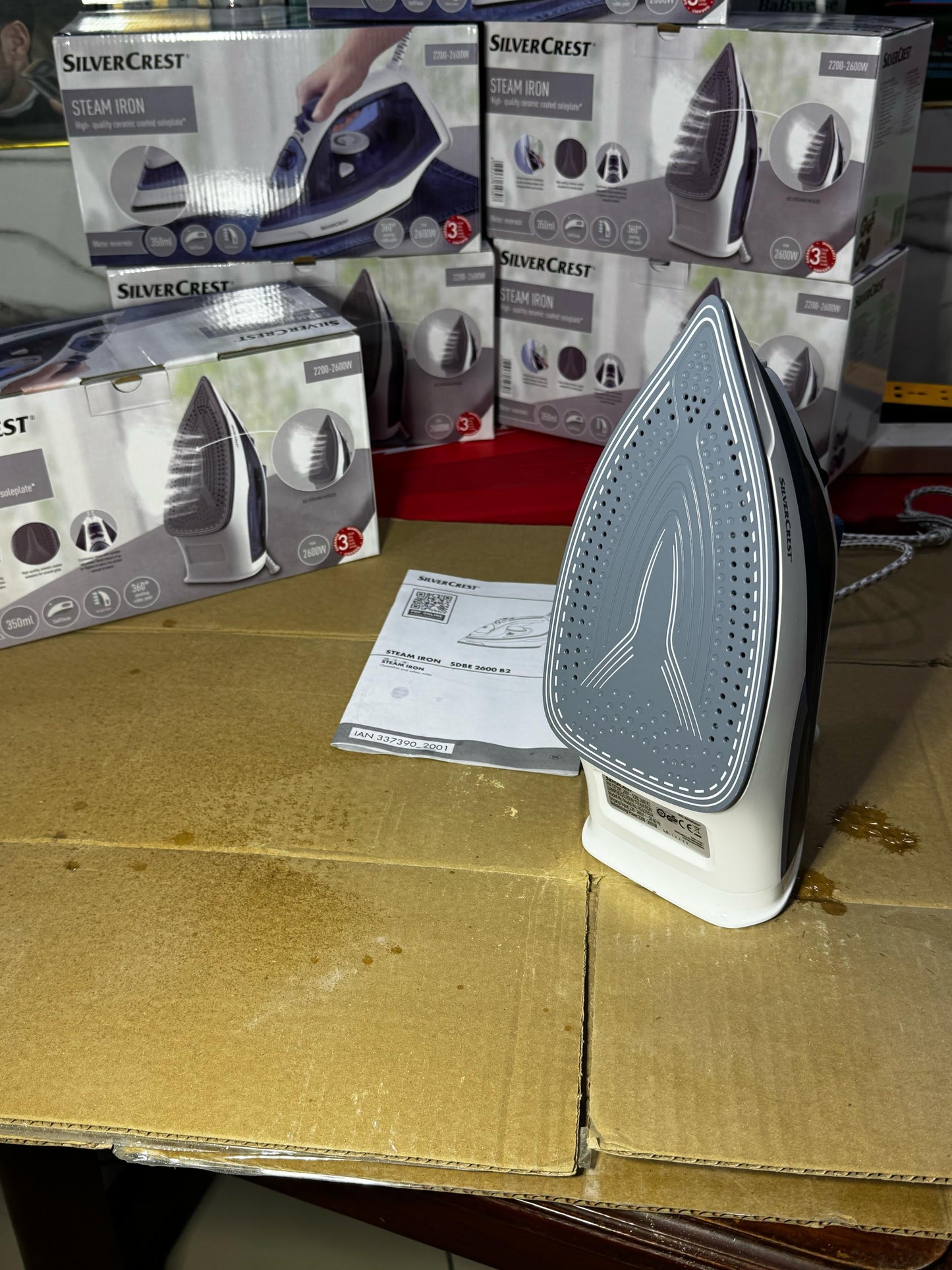 German Lott imported Silver crest steam iron . High Quality