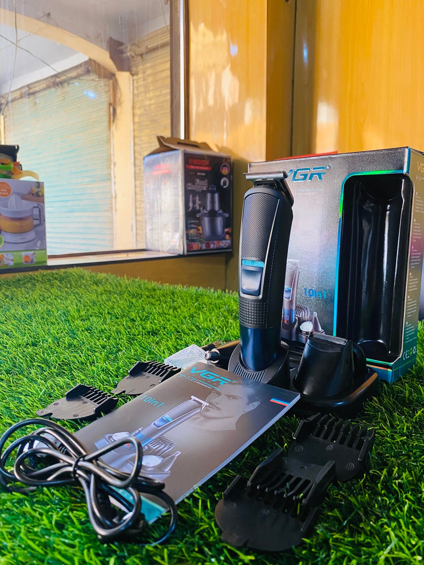VGR V-108 Professional 10 in 1 Grooming Kit