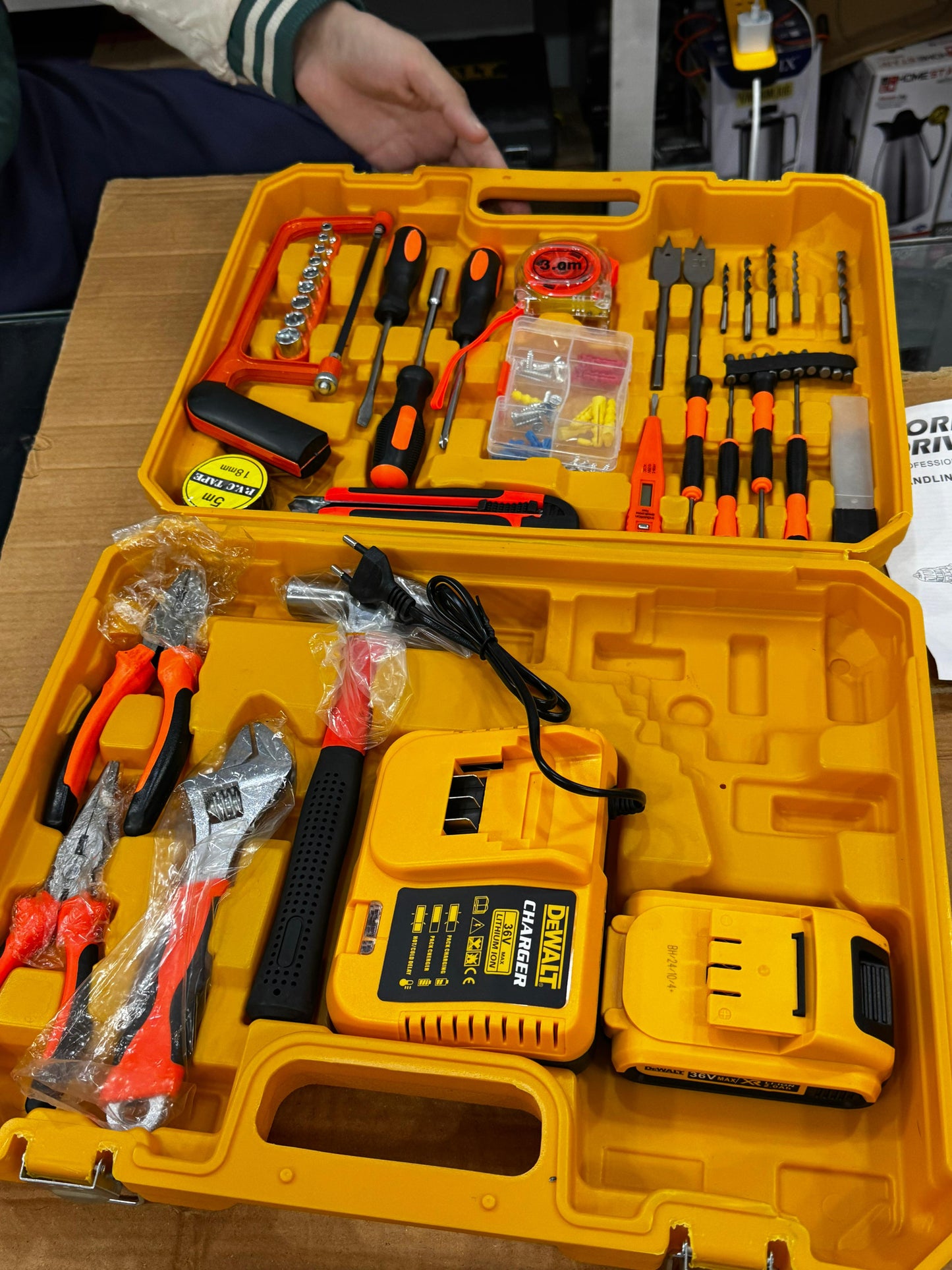 117 Pcs 36V Commercial Drill Tool Box
